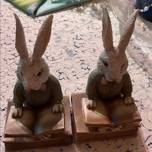 Charming Rabbit Bookend Set - White and Brown - Picture 2 of 7